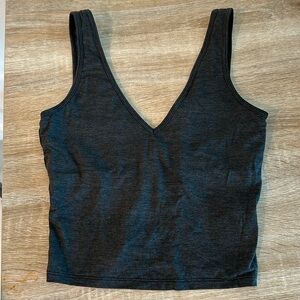 🦩3/$15 Gap fit double V cropped active top